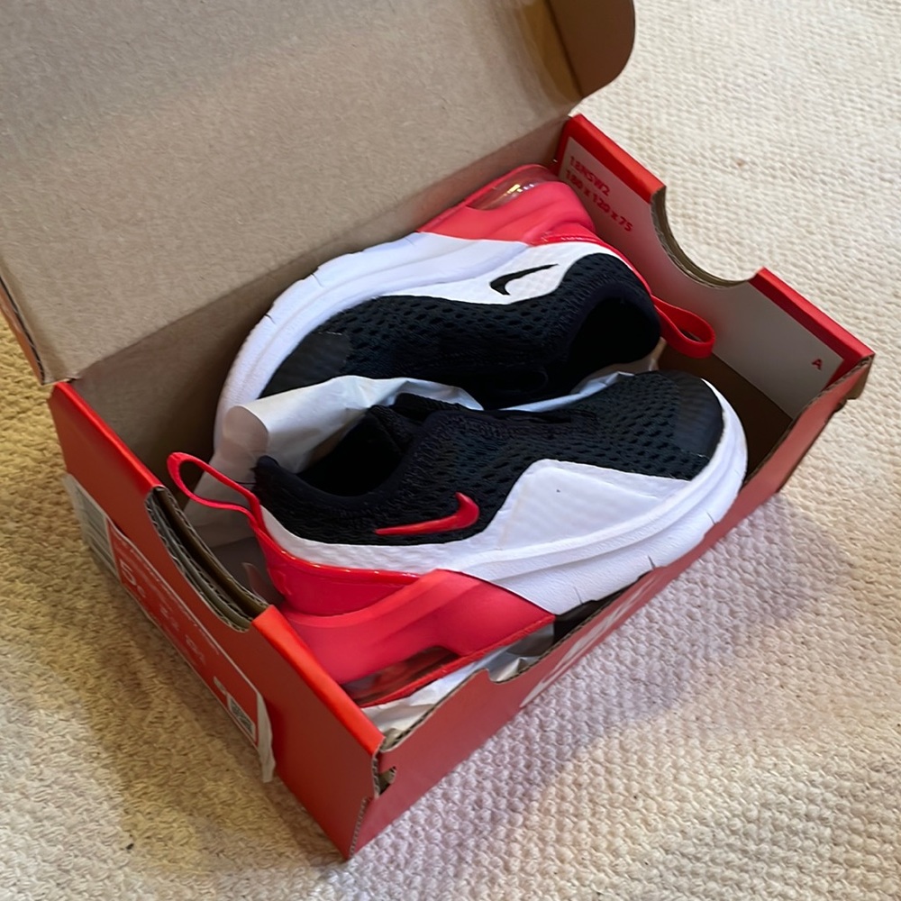 Nike Baby Air Max Motion Shoes Size 5